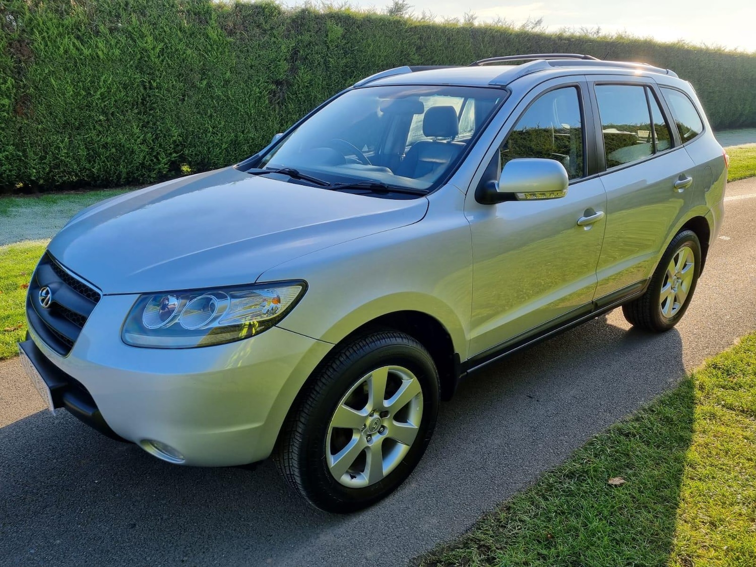 Used Hyundai Santa Fe 2010 for sale - 69359982: Photo 3