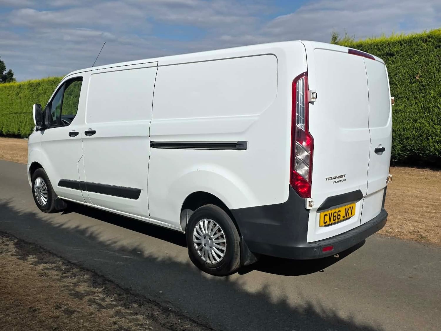 Ford Transit custom 2.2 TDCi 125ps Low Roof Trend Van