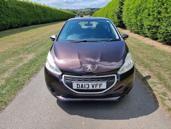 Used Peugeot 208 2013 for sale - 75283276: Photo