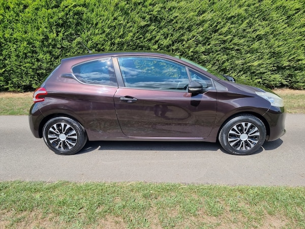 Used Peugeot 208 2013 for sale - 75283276: Photo 5