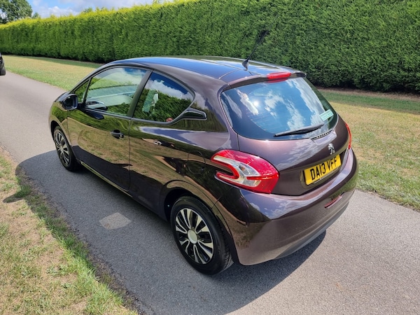 Used Peugeot 208 2013 for sale - 75283276: Photo 7