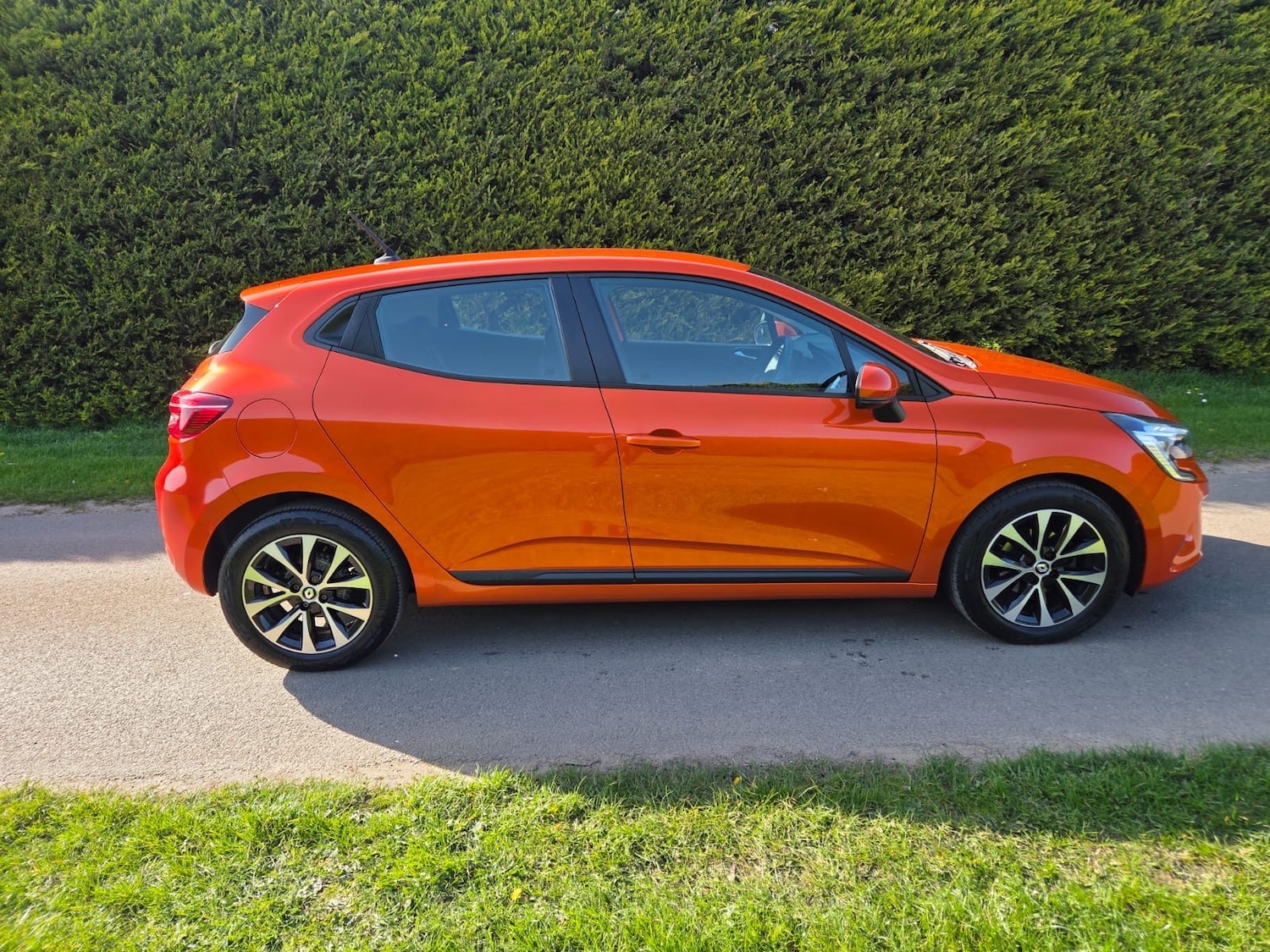 Used Renault Clio 2022 for sale - 78175618: Photo 3