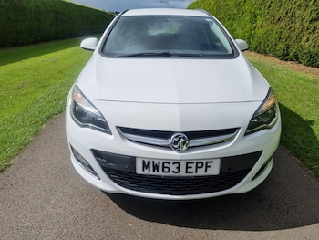 Used Vauxhall Astra 2013 for sale - 68136468: Photo