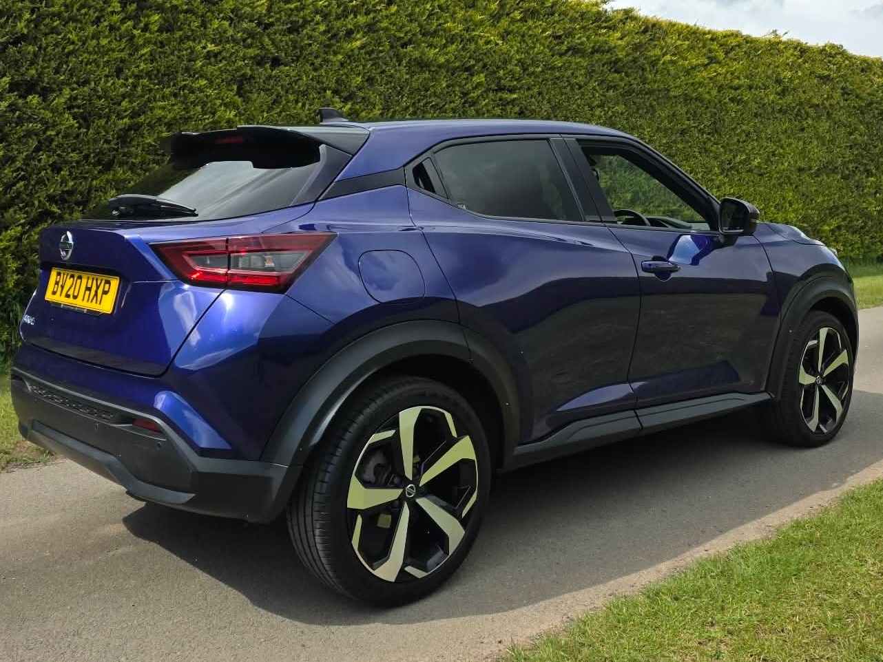 Nissan Juke 1.0 DiG-T N-Connecta 5dr