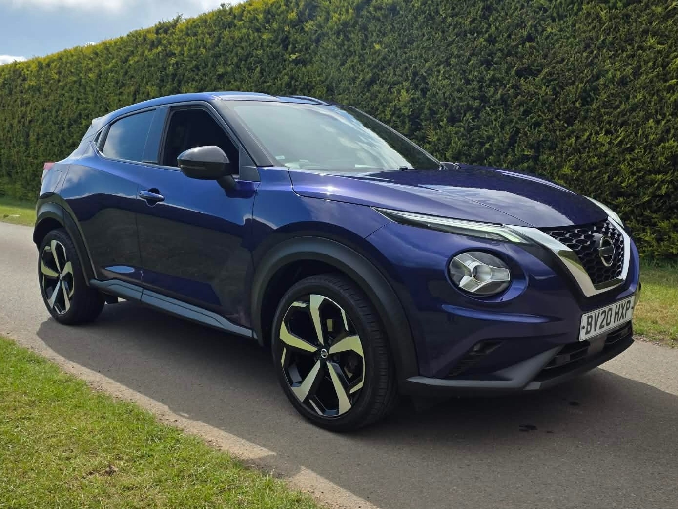 Nissan Juke 1.0 DiG-T N-Connecta 5dr