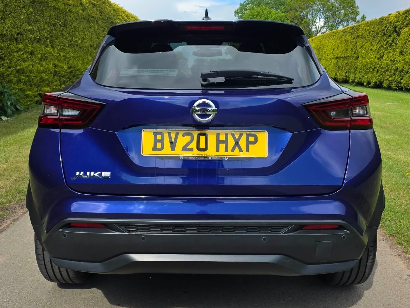 Nissan Juke 1.0 DiG-T N-Connecta 5dr