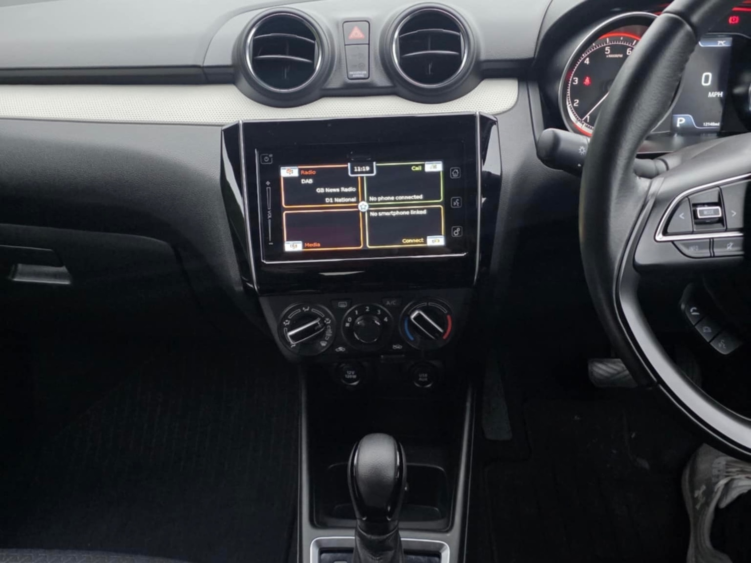 Used Suzuki Swift 2024 for sale - 77033074: Photo 15