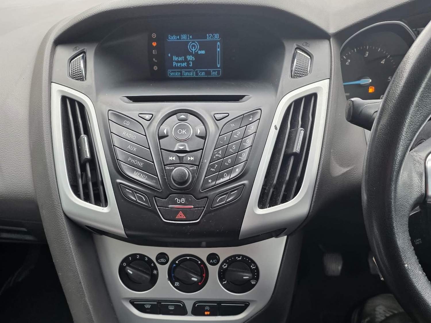 Used Ford Focus 2011 for sale - 78040210: Photo 14