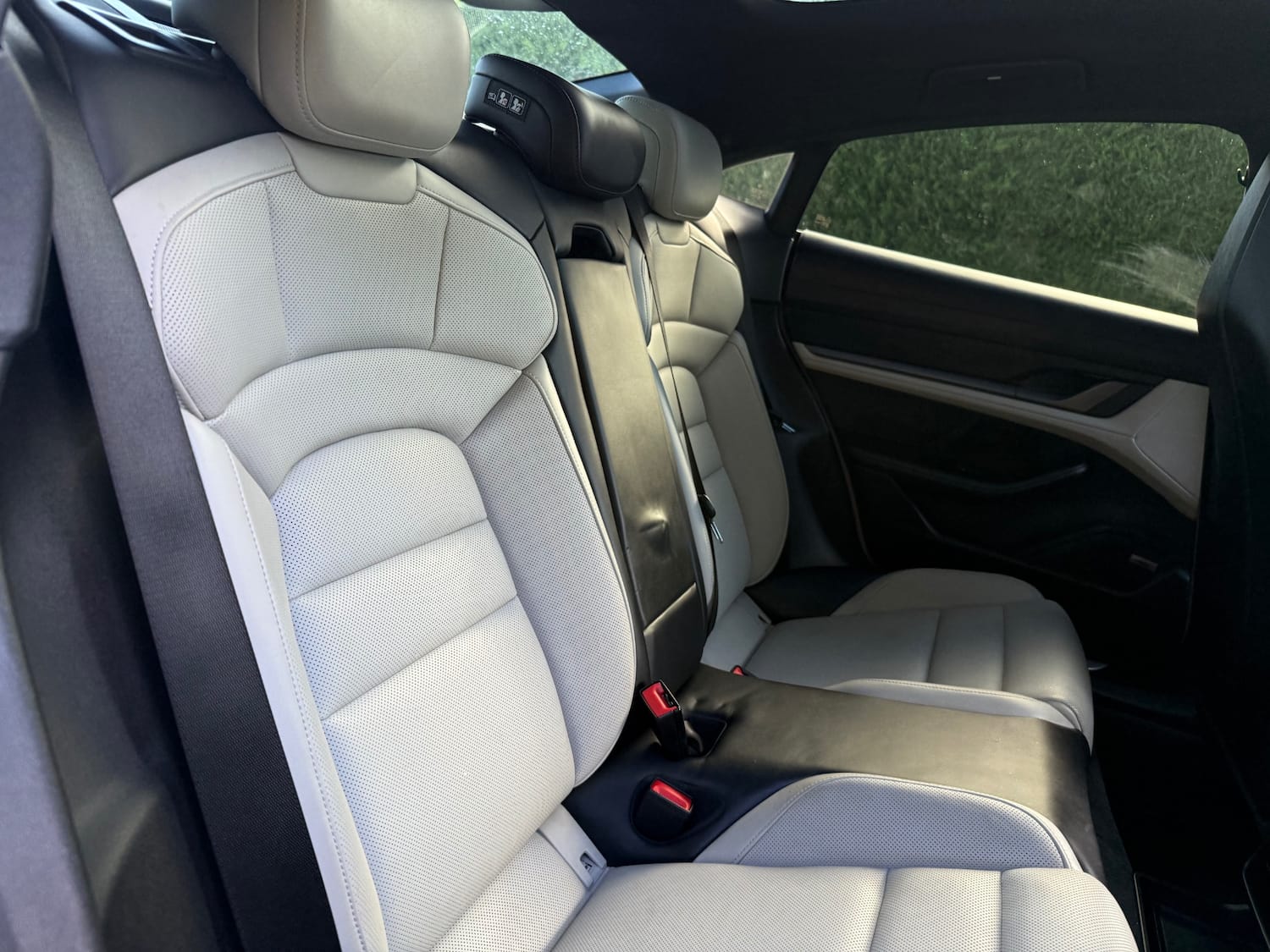 Porsche Taycan 420kW 4S 93kWh 4dr Auto