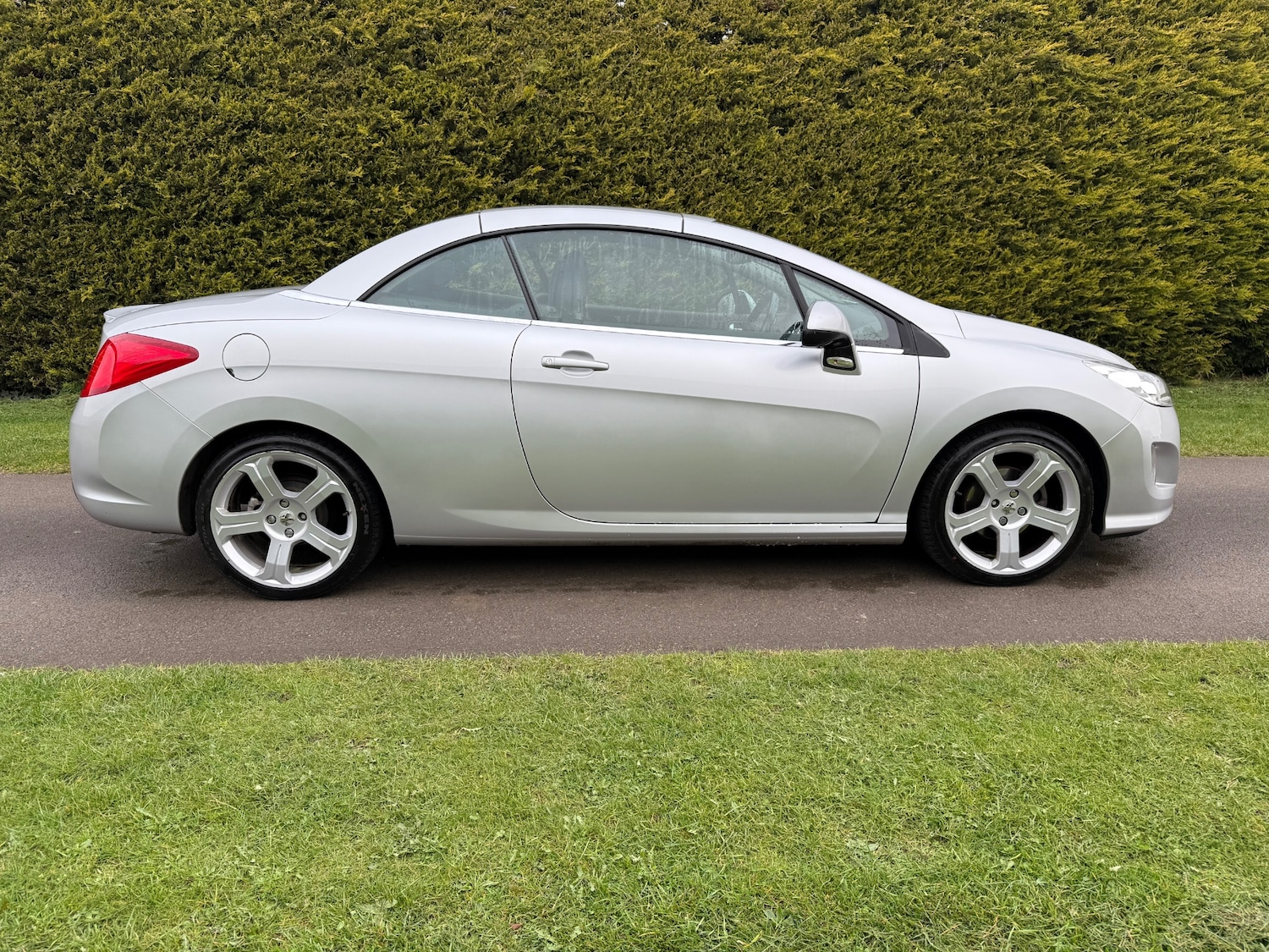 Used Peugeot 308 2010 for sale - 74139894: Photo 5