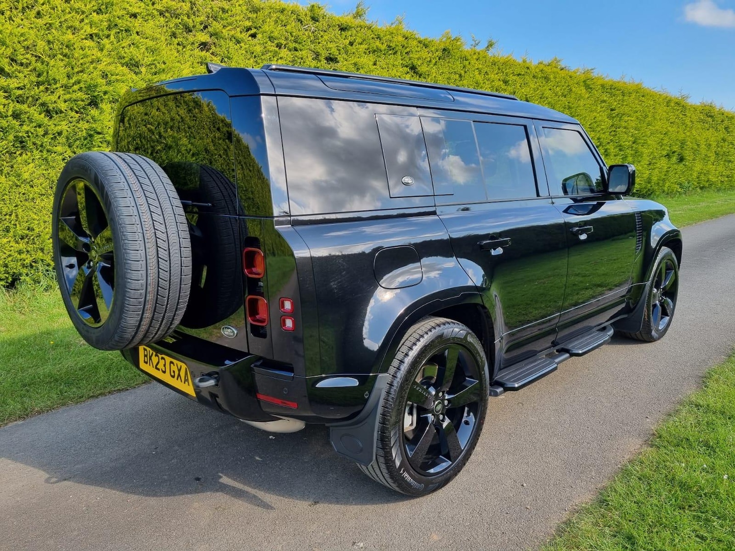 Used Land Rover Defender 2023 for sale - 67383294: Photo 10
