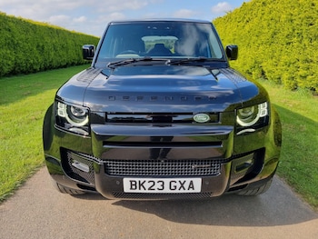 Used Land Rover Defender 2023 for sale - 67383294: Photo 2