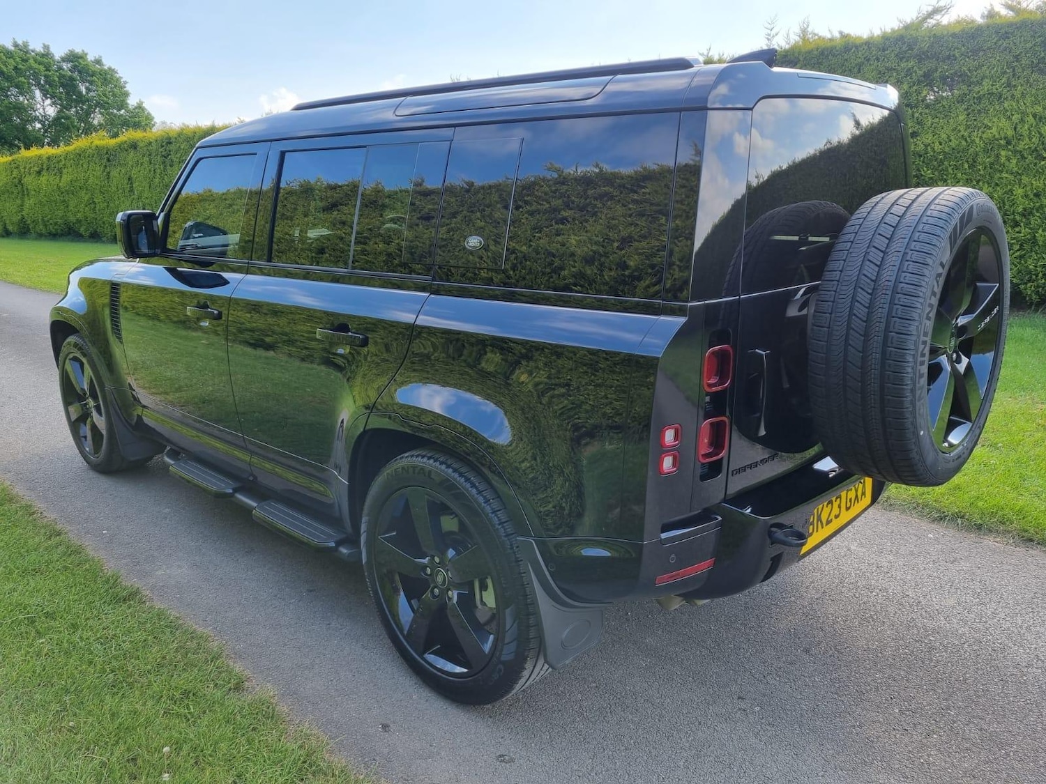 Used Land Rover Defender 2023 for sale - 67383294: Photo 6