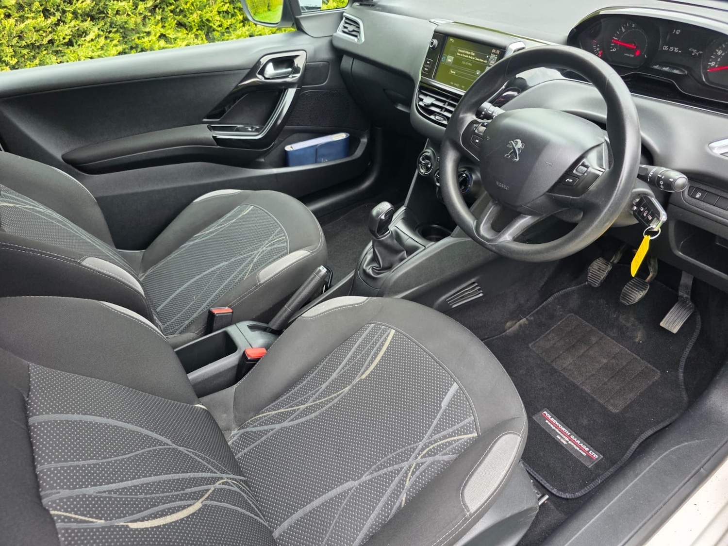 Used Peugeot 208 2015 for sale - 78180126: Photo 12