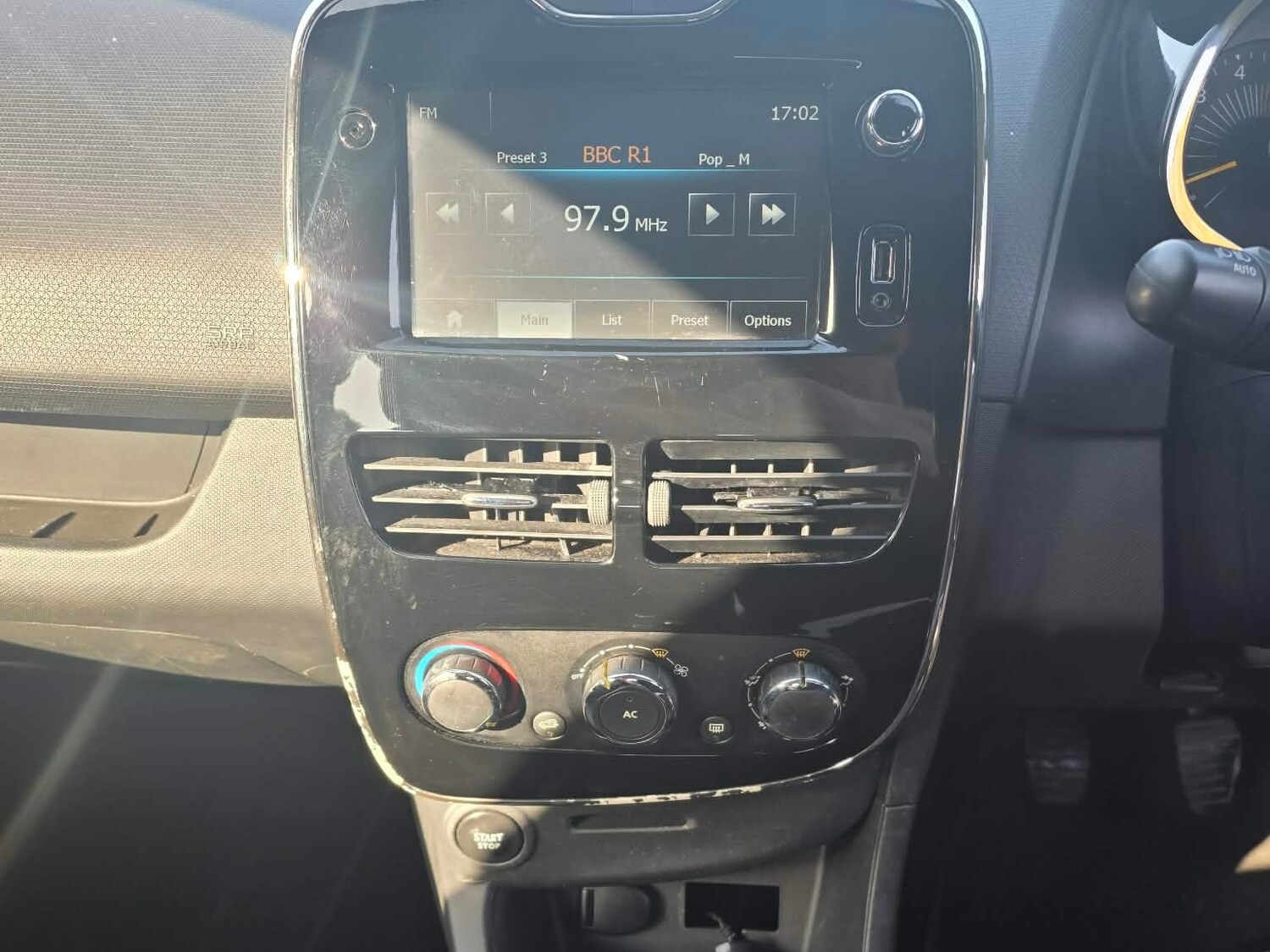 Used Renault Clio 2014 for sale - 78166450: Photo 9