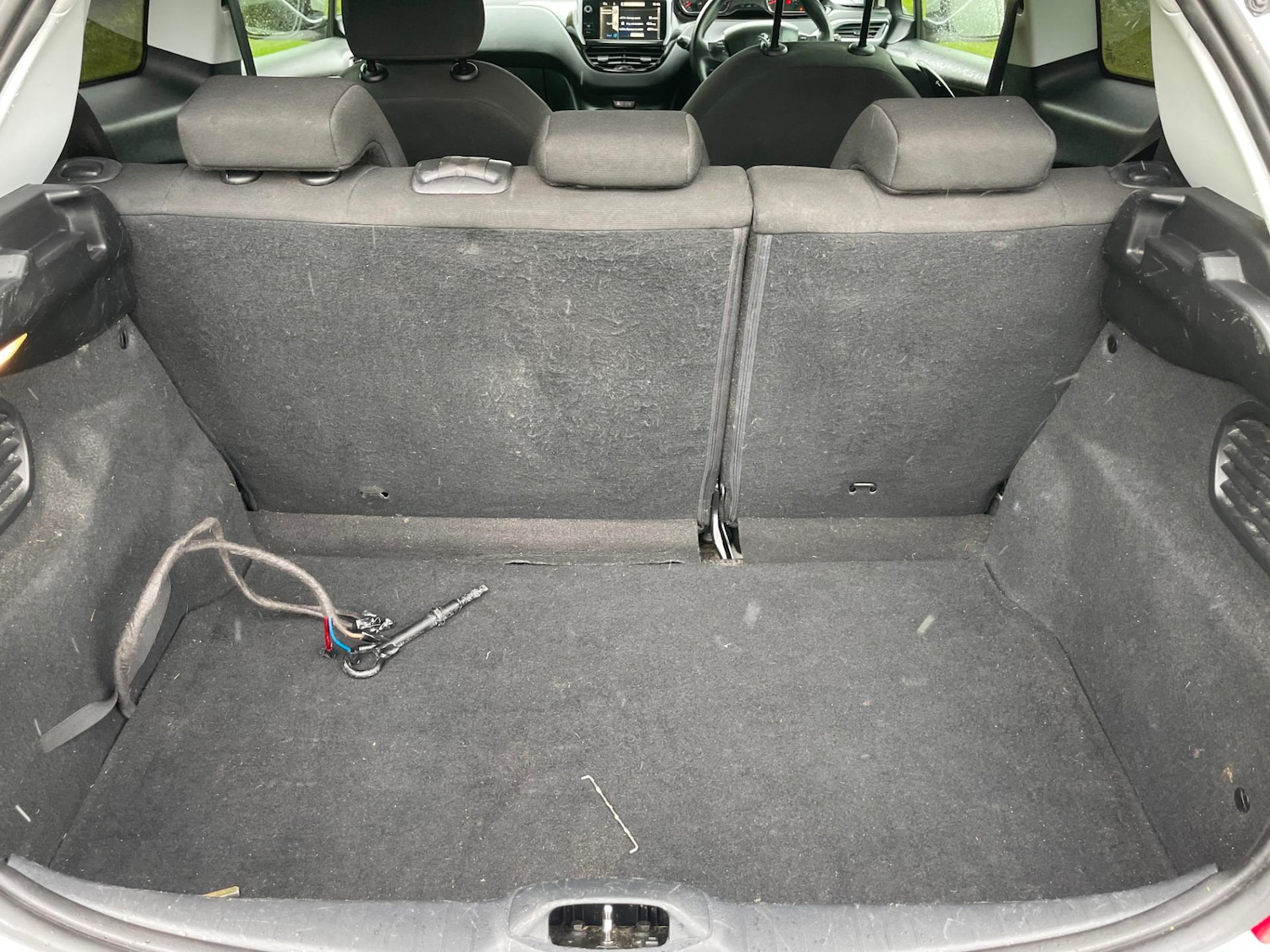 Used Peugeot 208 2013 for sale - 66721649: Photo 13