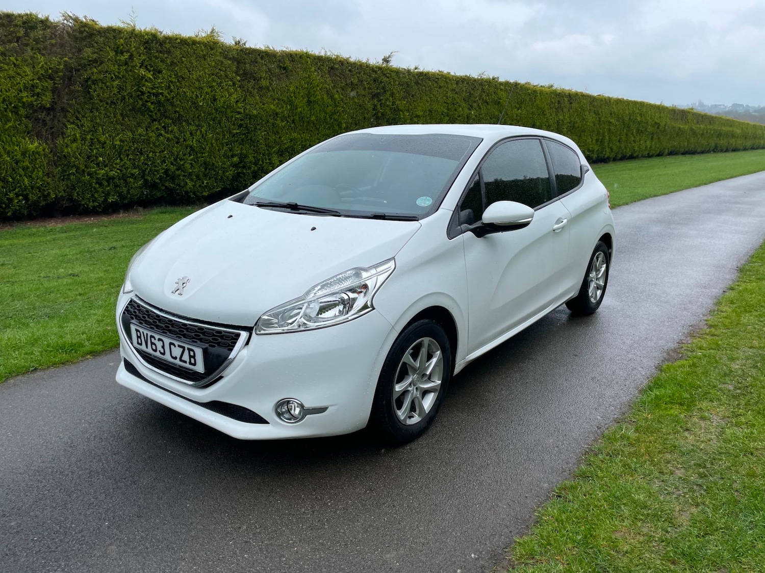 Used Peugeot 208 2013 for sale - 66721649: Photo 3
