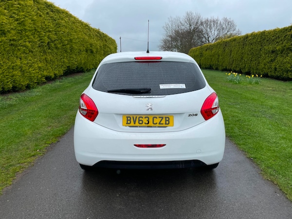 Used Peugeot 208 2013 for sale - 66721649: Photo 7