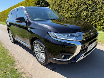 Mitsubishi Outlander feature image