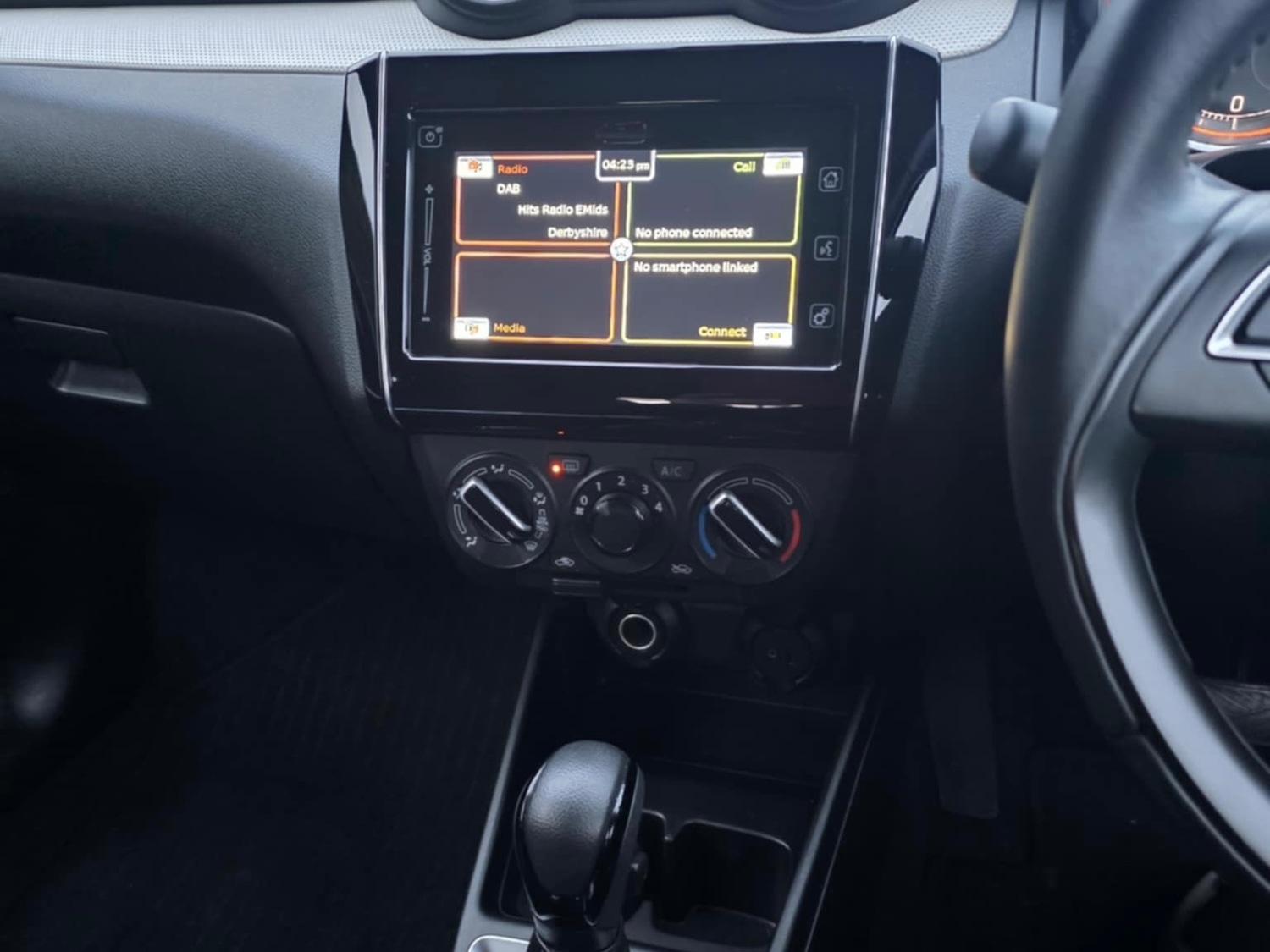 Used Suzuki Swift 2024 for sale - 77296567: Photo 14