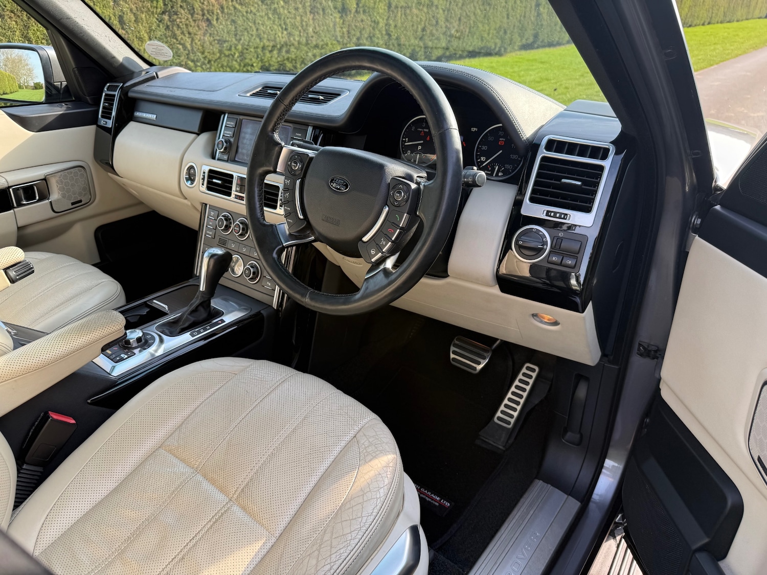 Used Land Rover Range Rover 2010 for sale - 77950713: Photo 12