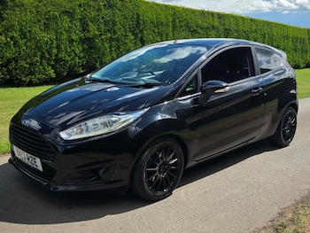 Used Ford Fiesta 2017 for sale - 78778143: Photo