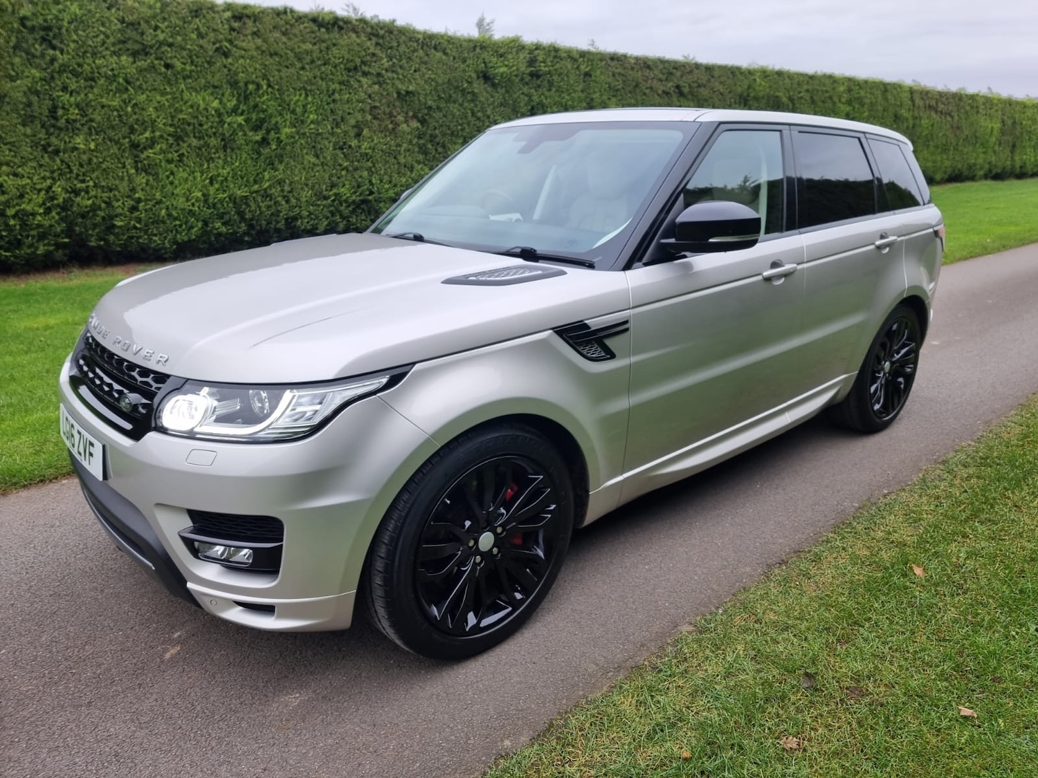 Used Land Rover Range Rover Sport 2016 for sale - 73154843: Photo 3