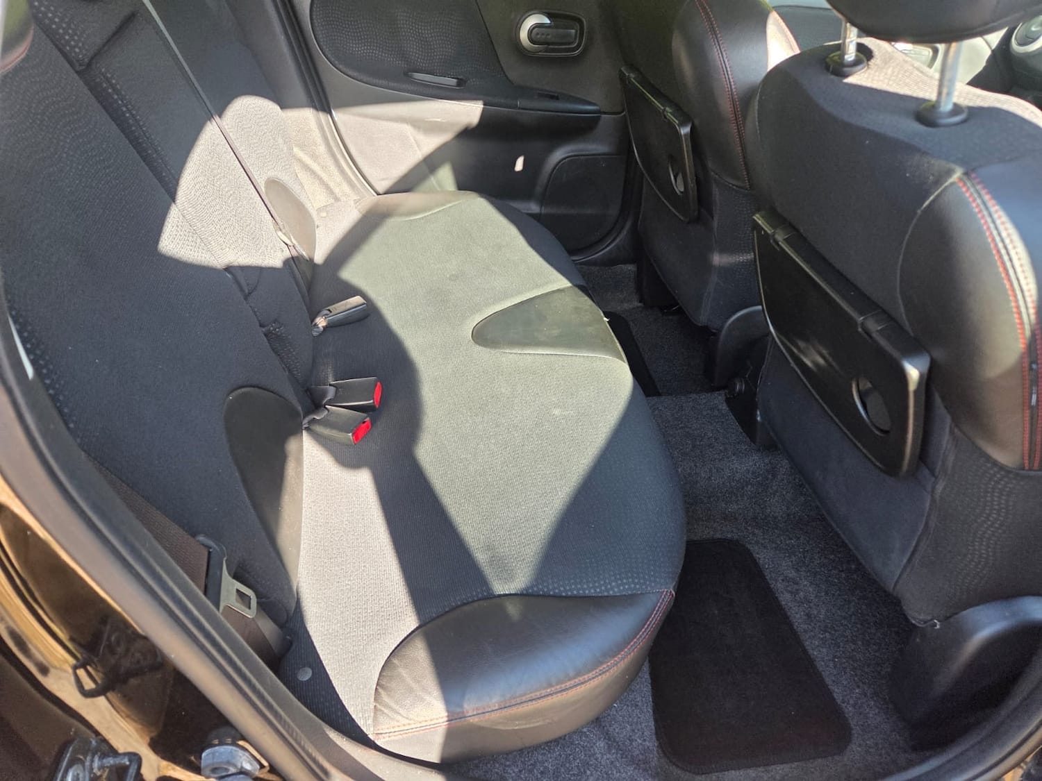 Nissan Note 1.6 Tekna 5dr