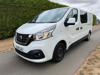 Used Nissan NV300 2018 for sale - 79329899: Photo