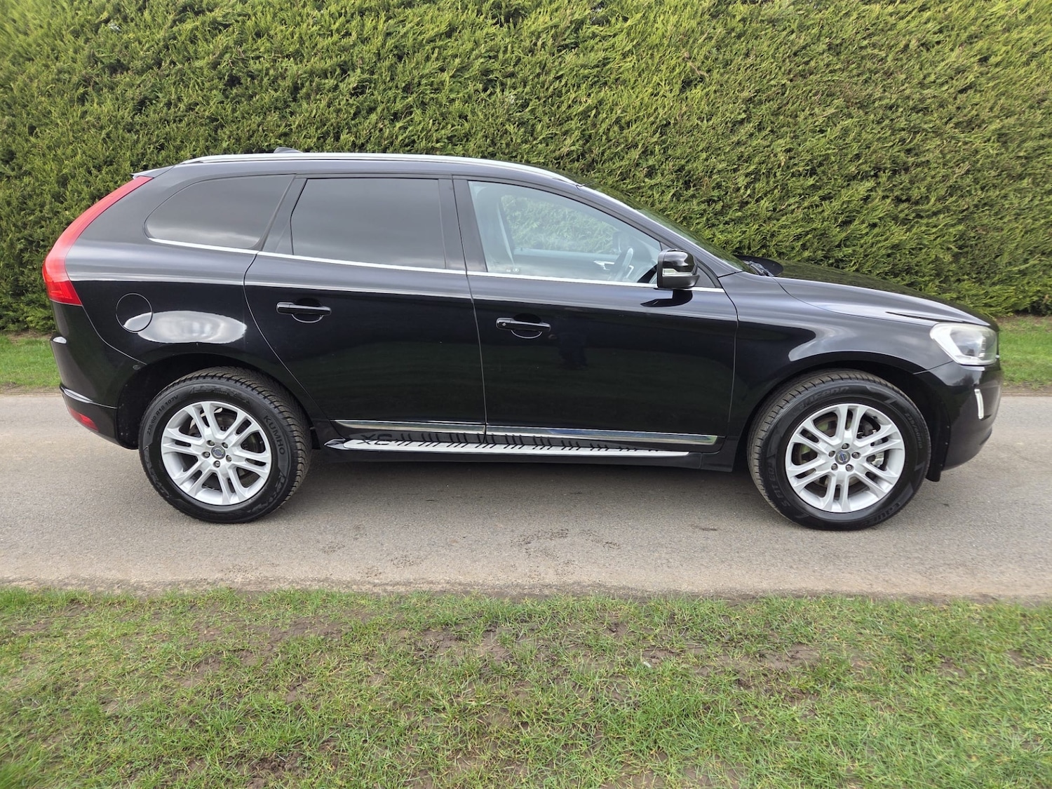 Used Volvo XC60 2013 for sale - 77675625: Photo 4