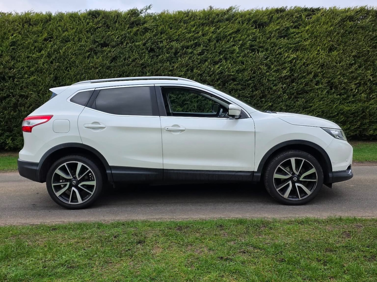 Used Nissan Qashqai 2014 for sale - 77675440: Photo 5