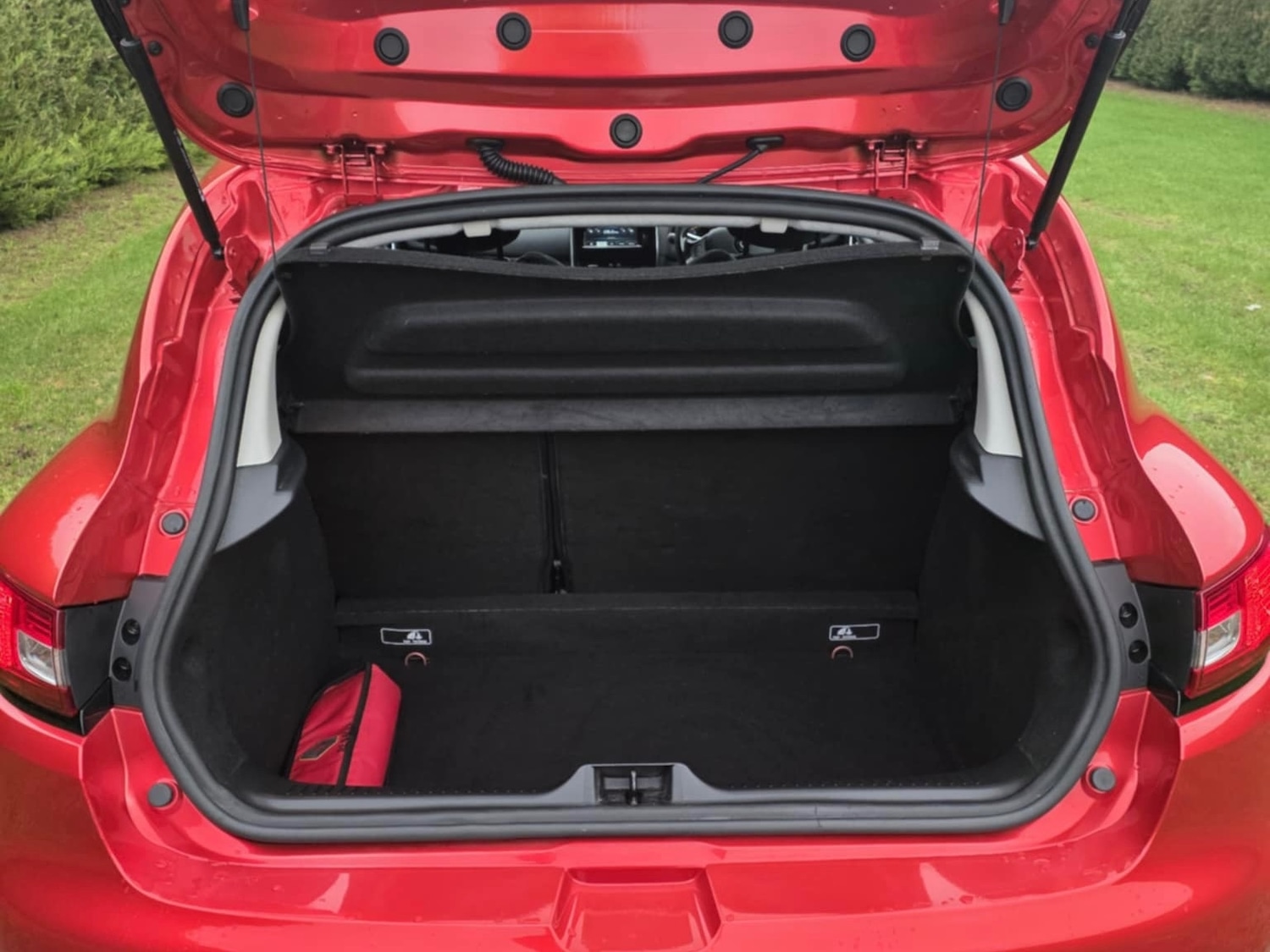 Used Renault Clio 2015 for sale - 77033141: Photo 11