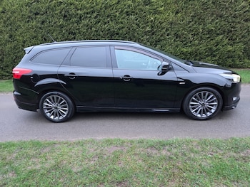 Used Ford Focus 2017 for sale - 77701978: Photo