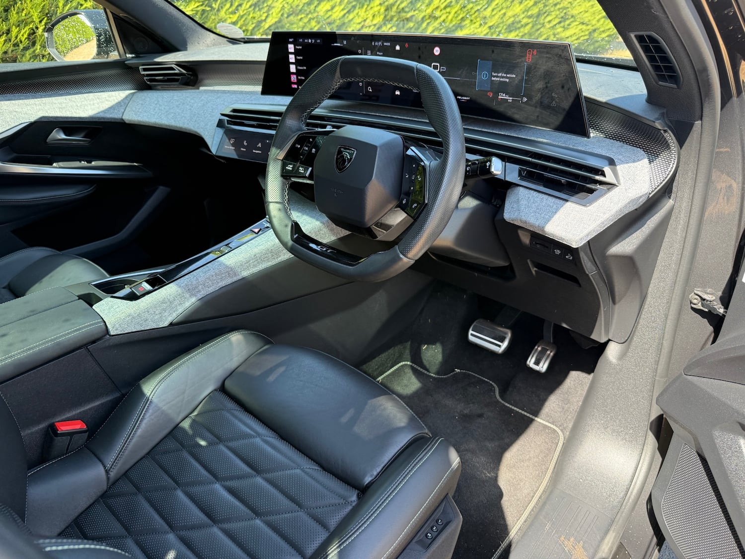 Peugeot 3008 1.2 Hybrid 136 GT 5dr e-DSC6