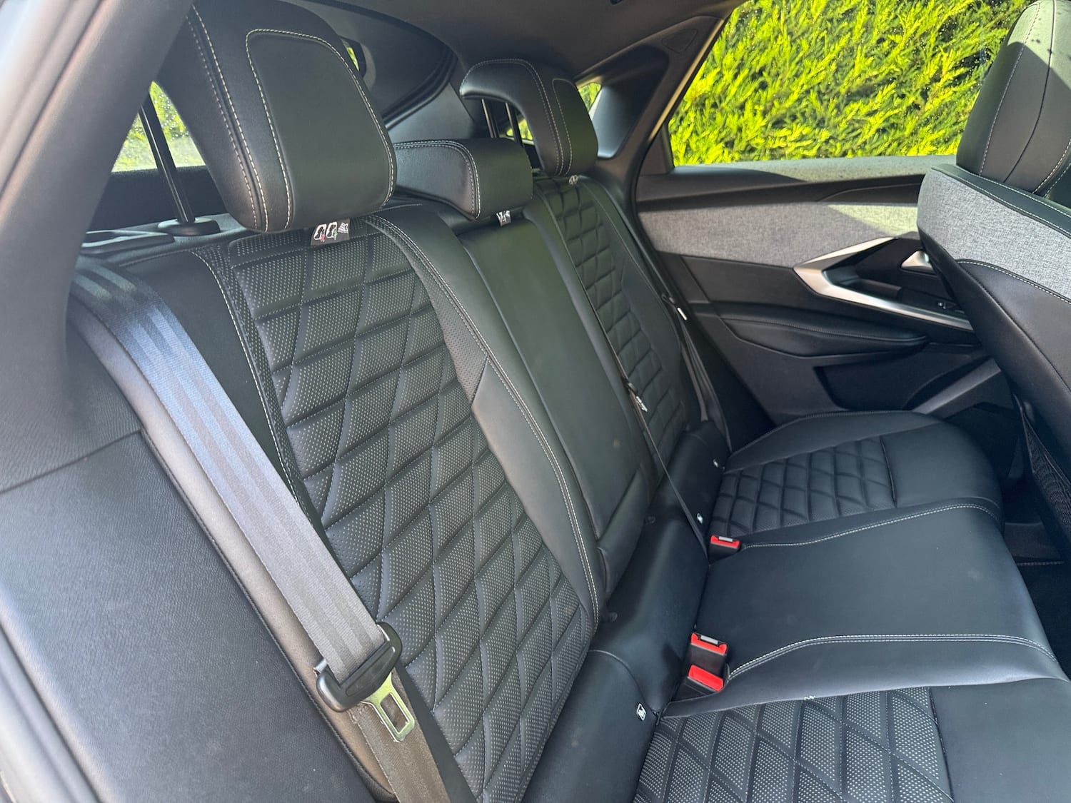 Peugeot 3008 1.2 Hybrid 136 GT 5dr e-DSC6