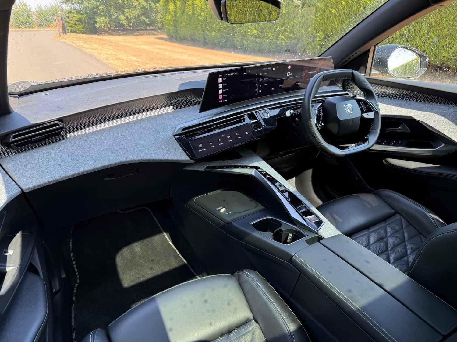 Peugeot 3008 1.2 Hybrid 136 GT 5dr e-DSC6