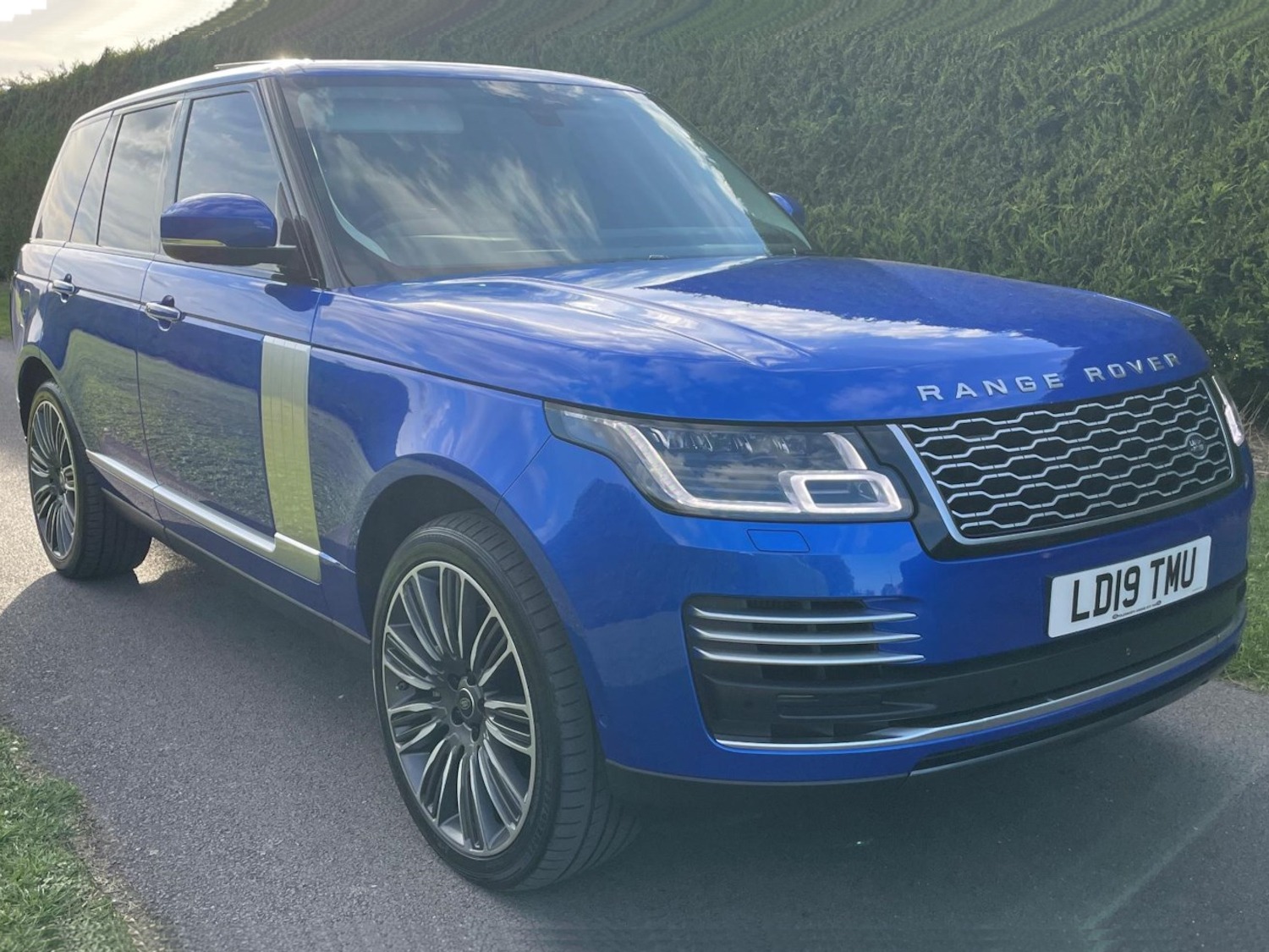 Used Land Rover Range Rover 2019 for sale - 56382017: Photo 1