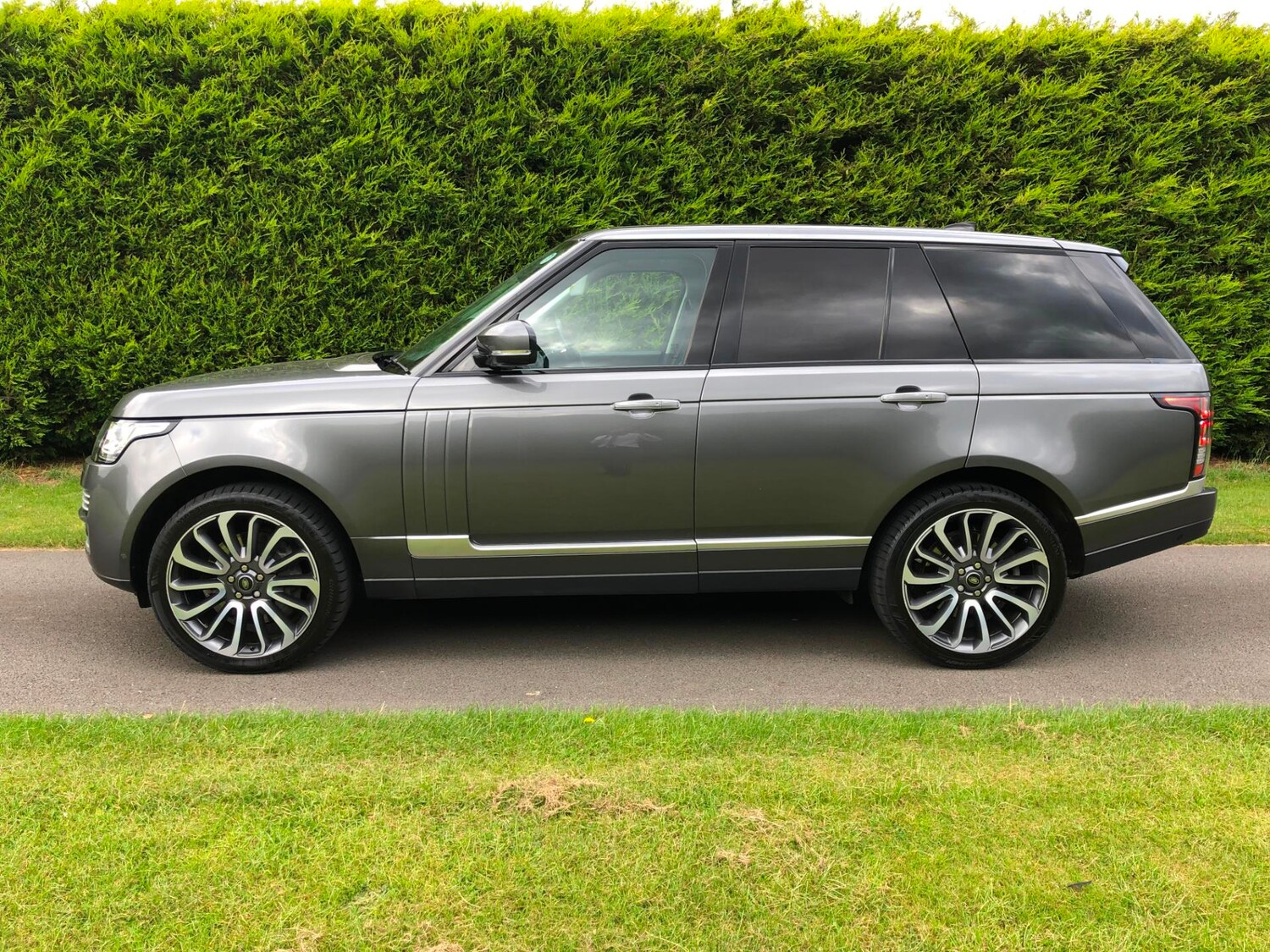 Polesworth Garage Used Cars Land rover Range rover 4