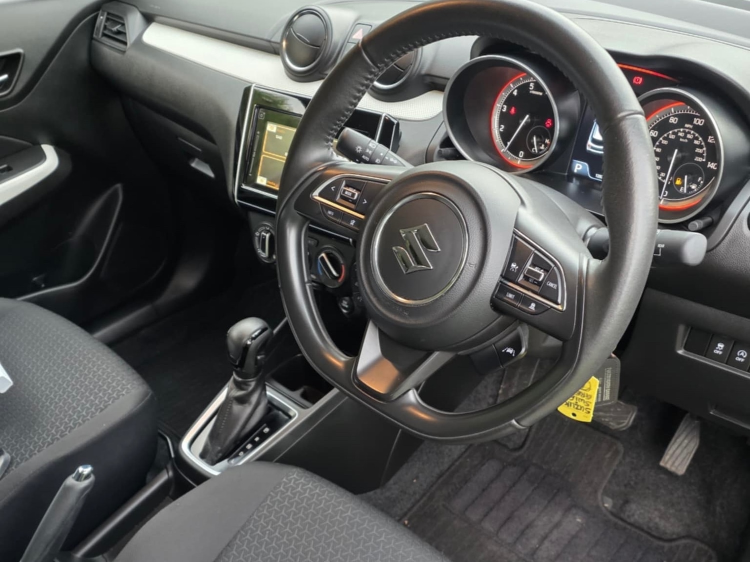 Used Suzuki Swift 2024 for sale - 76493862: Photo 12