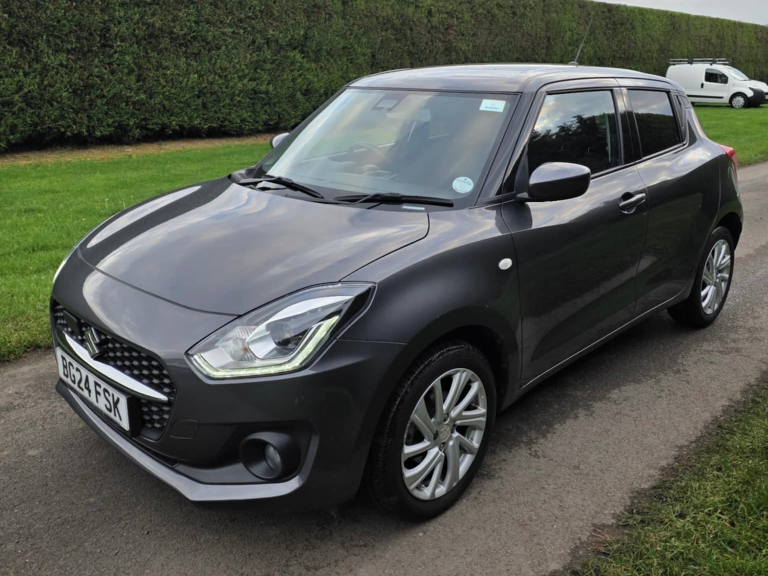 Used Suzuki Swift 2024 for sale - 76493862: Photo 3