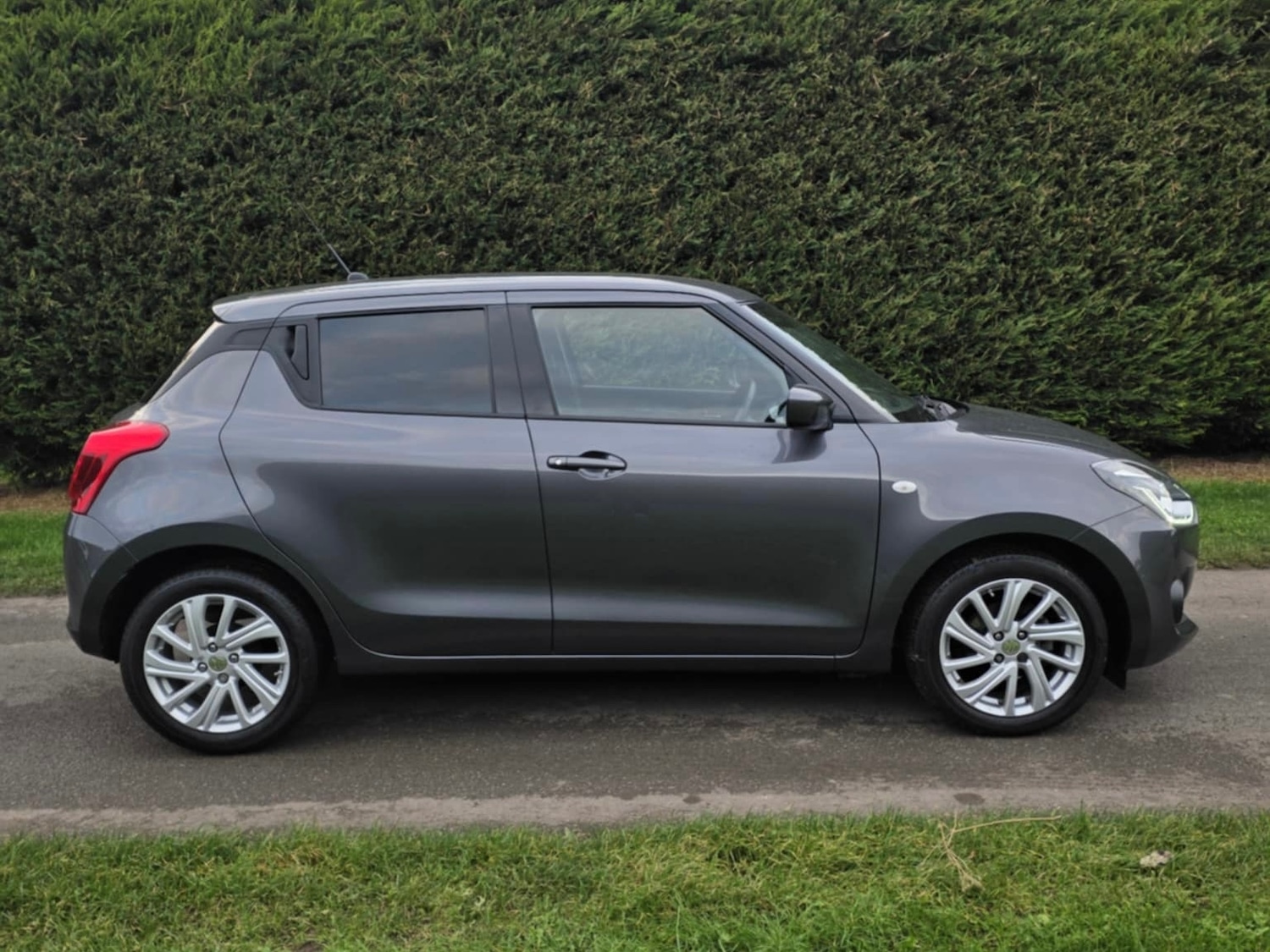 Used Suzuki Swift 2024 for sale - 76493862: Photo 5