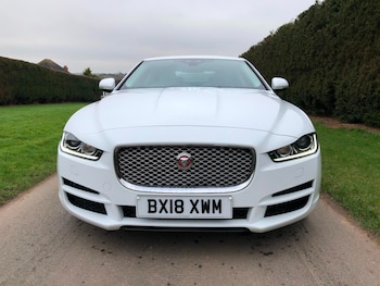 Used Jaguar XE 2018 for sale - 59068823: Photo