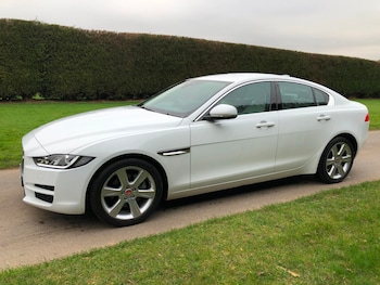 Used Jaguar XE 2018 for sale - 59068823: Photo