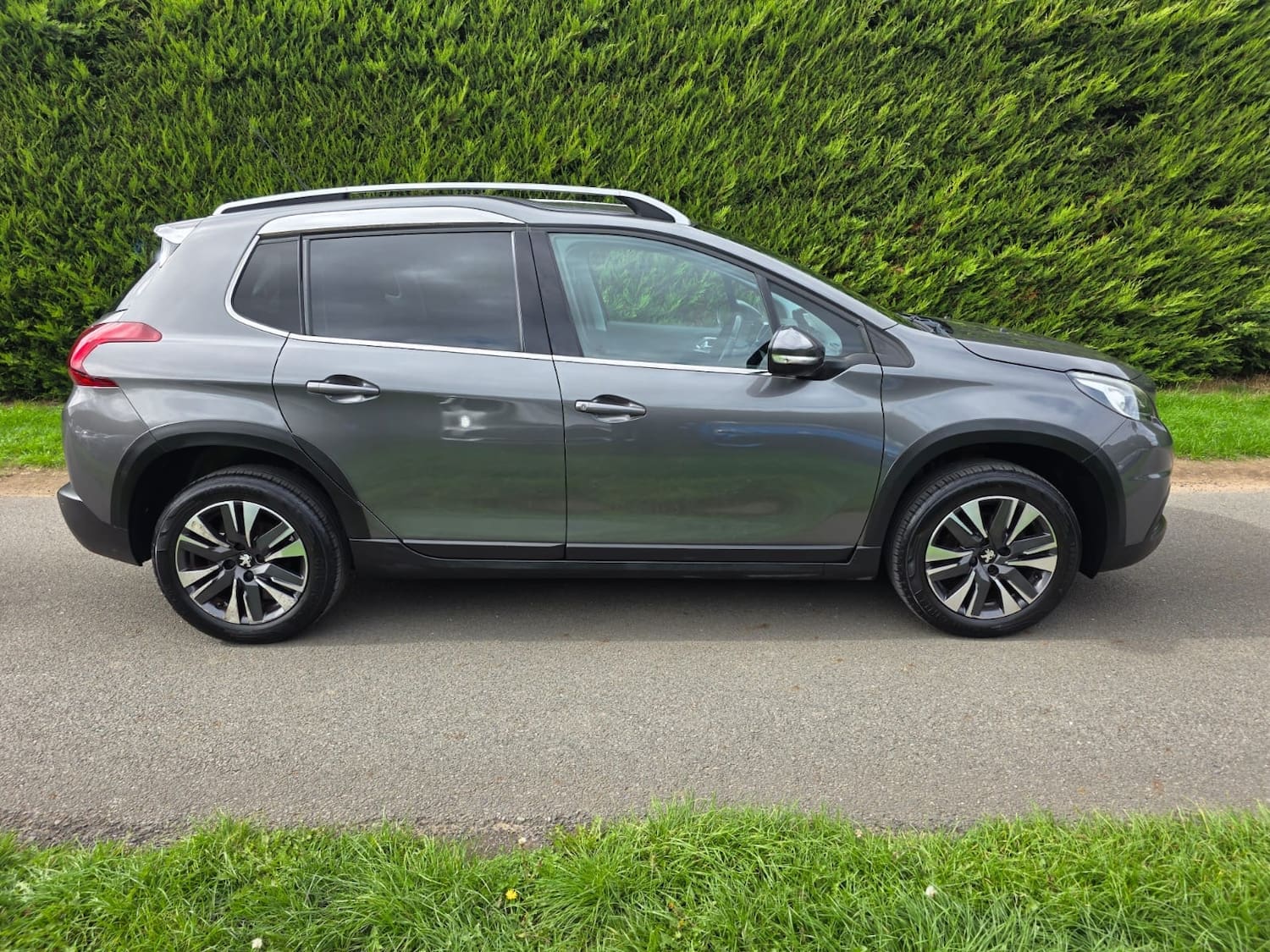 Peugeot 2008 1.2 PureTech Allure 5dr
