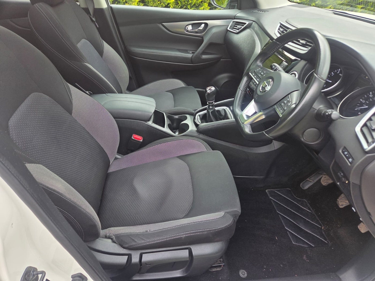 Nissan Qashqai 1.3 DiG-T N-Connecta 5dr