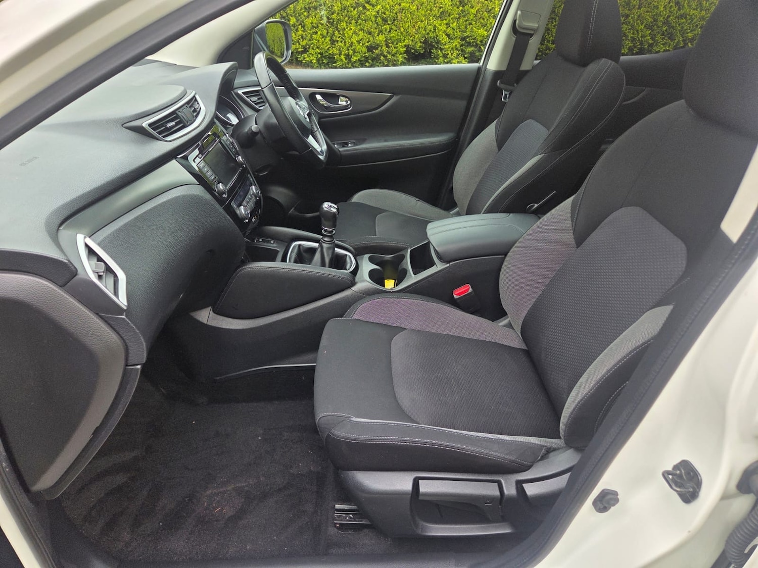Nissan Qashqai 1.3 DiG-T N-Connecta 5dr
