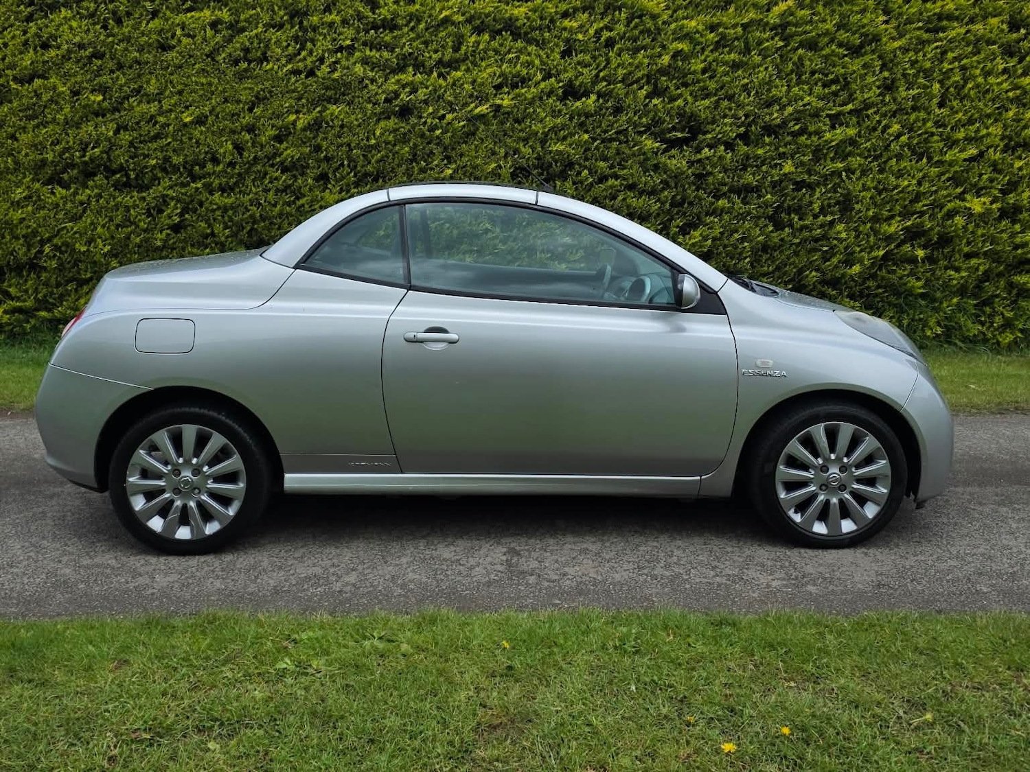 Nissan Micra 1.6 Essenza 2dr