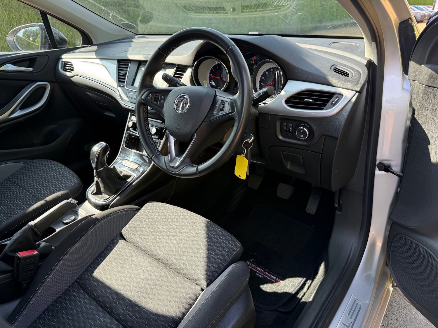 Vauxhall Astra 1.2 Turbo 145 SRi Nav 5dr