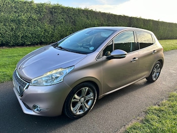 Used Peugeot 208 2012 for sale - 64999924: Photo
