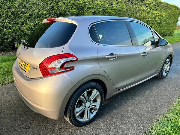 Used Peugeot 208 2012 for sale - 64999924: Photo 9